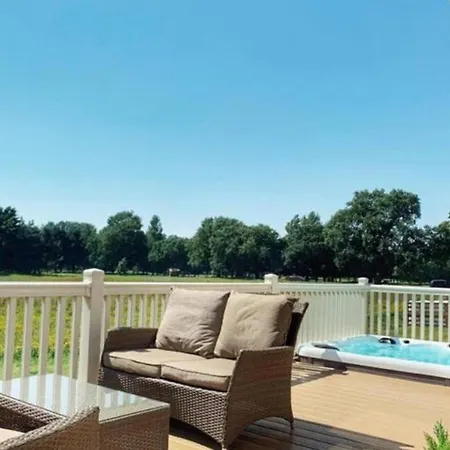 Heathery With Hot Tub York