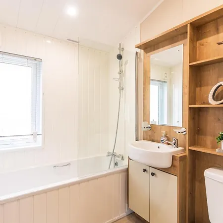 Lodge Heathery With Hot Tub York