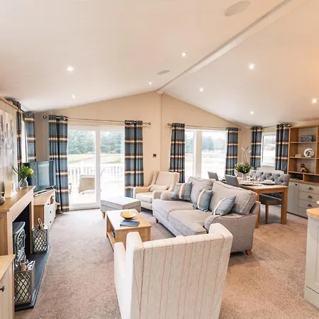 Heathery With Hot Tub York