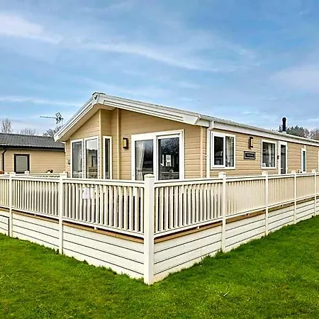 Lodge Heathery With Hot Tub York
